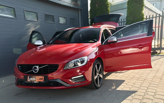 Volvo V60 cena 75900 przebieg: 163000, rok produkcji 2018 z Piotrków Kujawski małe 781